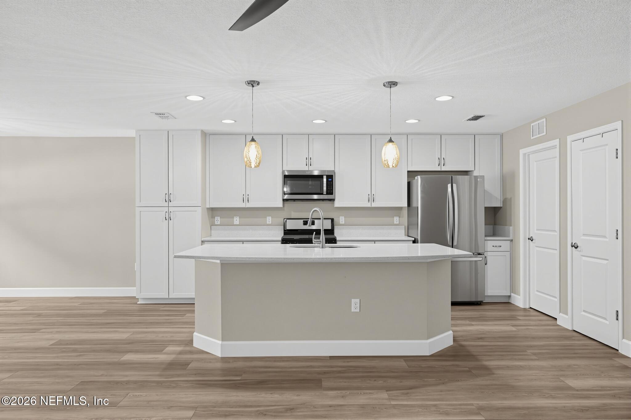 331 Meadow Ridge Drive St. Augustine, FL 32092 - Photo 11 of 36 15_331_Meadow_Ridge_Dr-Kitchen-7791