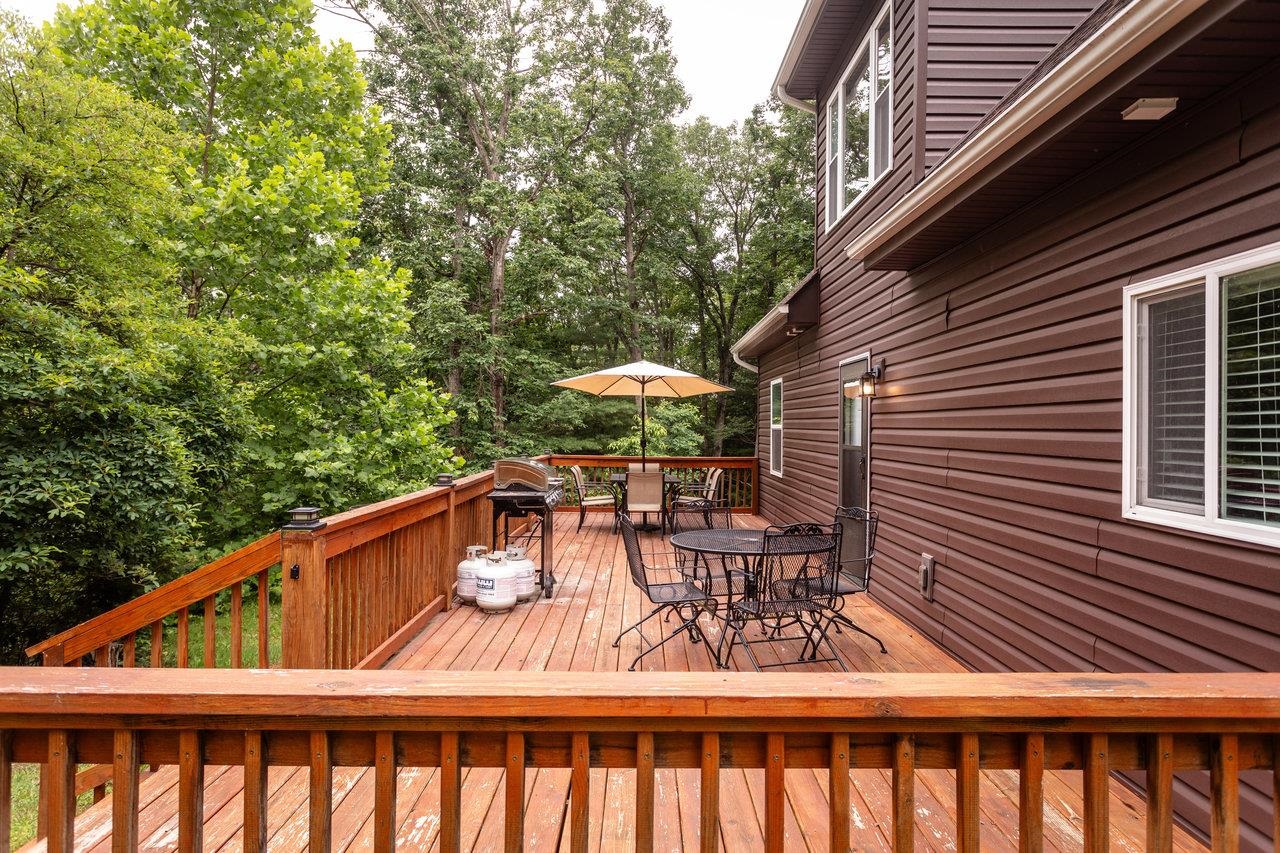159 Park View Shenandoah, VA 22849 - Photo 60 of 70 a view of balcony with furniture