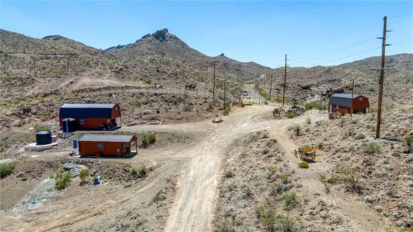 $399,000 | 6351 South 7270th Street, Golden Valley, AZ 86413