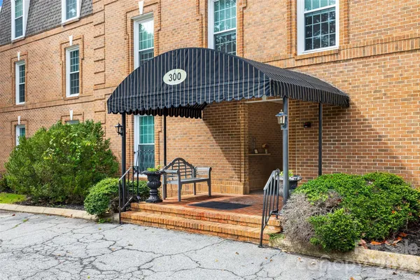 $285,000 | 300 North Fulton Street, Unit 24, Salisbury, NC 28144