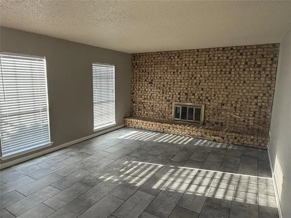$2,850 | 7302 Elderberry Circle, Dallas, TX 75249