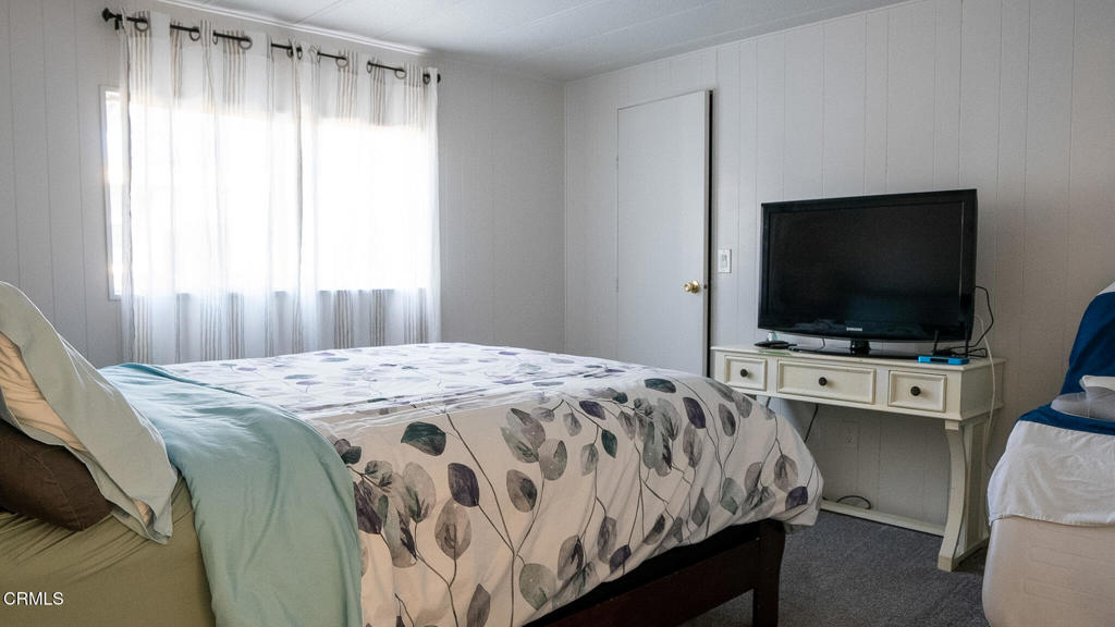 280 Columbia Place, Unit 48 Oxnard, CA 93033 - Photo 11 of 17 Guest Room