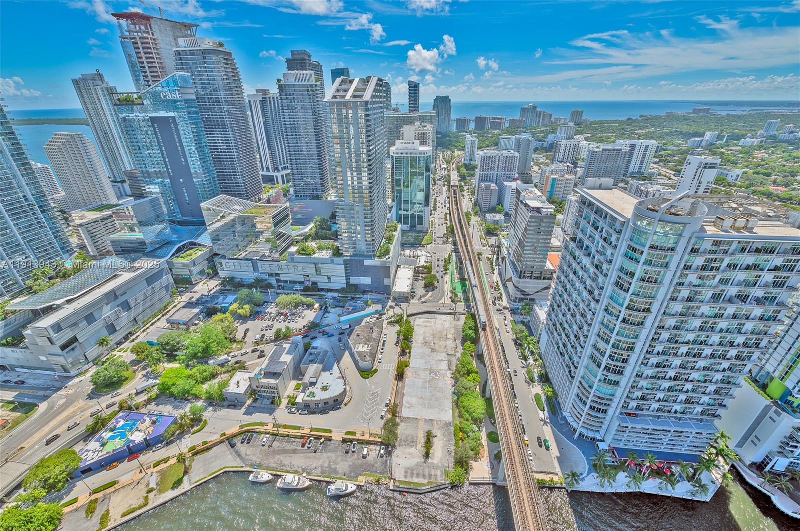 92 Southwest 3rd Street, Unit 5004 Miami, FL 33130 - Photo 11 of 19