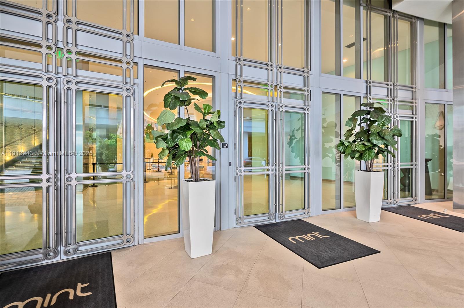 92 Southwest 3rd Street, Unit 5004 Miami, FL 33130 - Photo 15 of 19