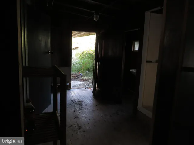 a view of walk in closet