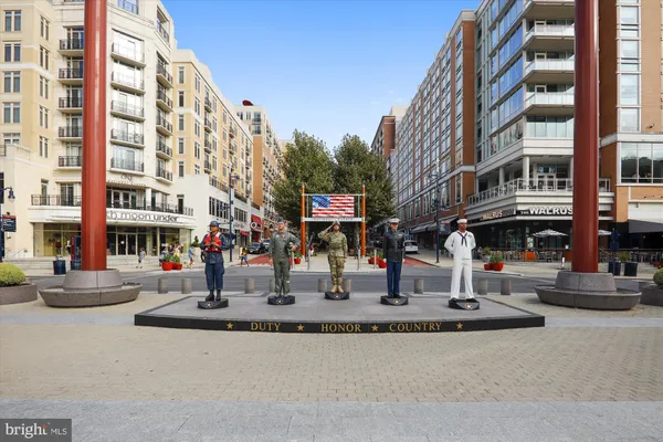 $360,000 | 4007 1st Street Southwest, Washington, DC 20032