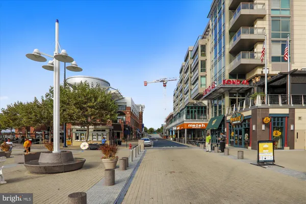 $360,000 | 4007 1st Street Southwest, Washington, DC 20032