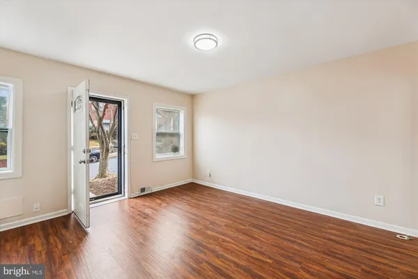 $360,000 | 4007 1st Street Southwest, Washington, DC 20032