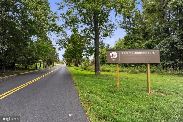 $360,000 | 4007 1st Street Southwest, Washington, DC 20032