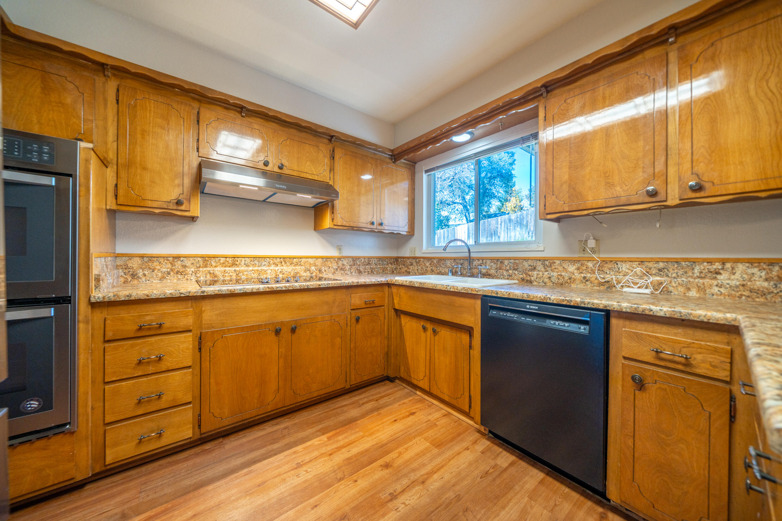 688 Julie Way Redding, CA 96002 - Photo 18 of 79 .