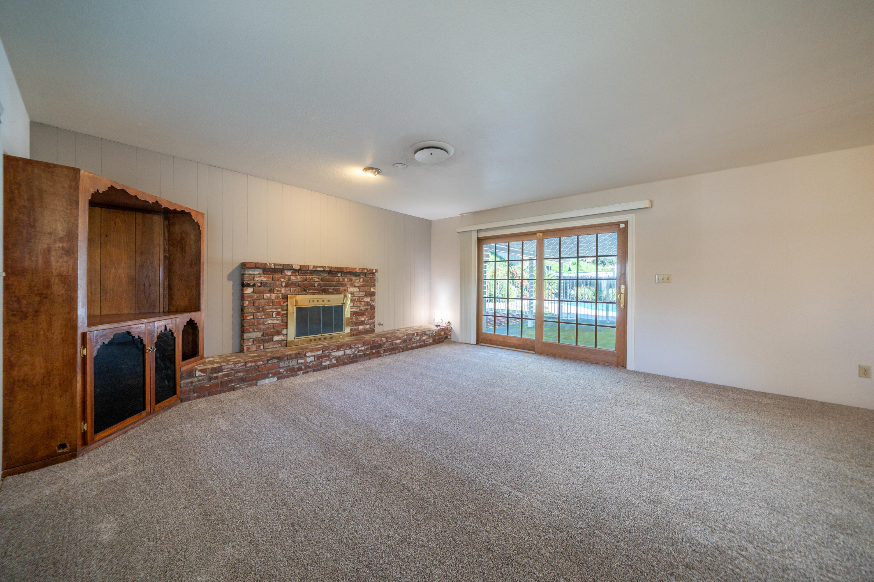 688 Julie Way Redding, CA 96002 - Photo 21 of 79 .