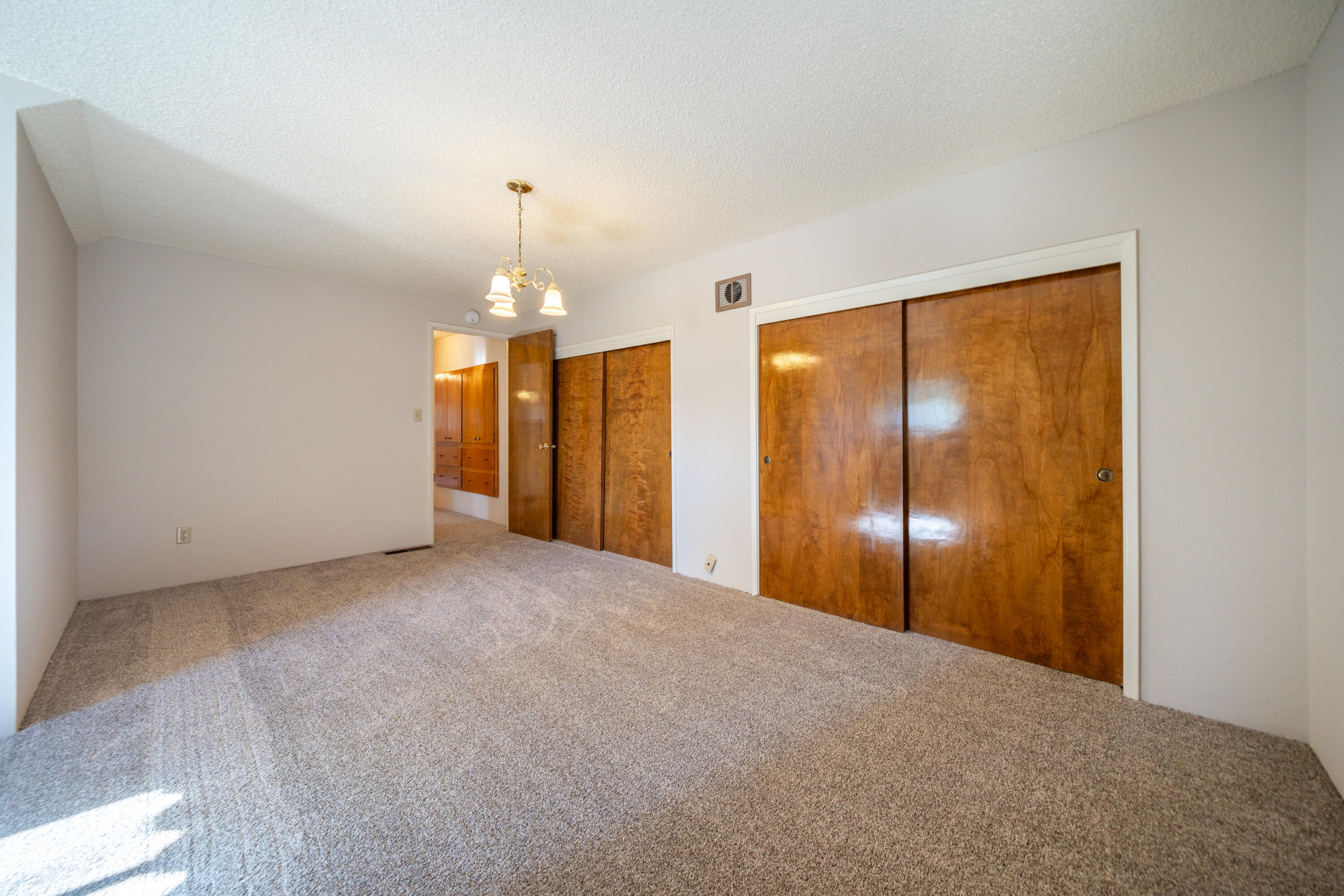 688 Julie Way Redding, CA 96002 - Photo 24 of 79 .