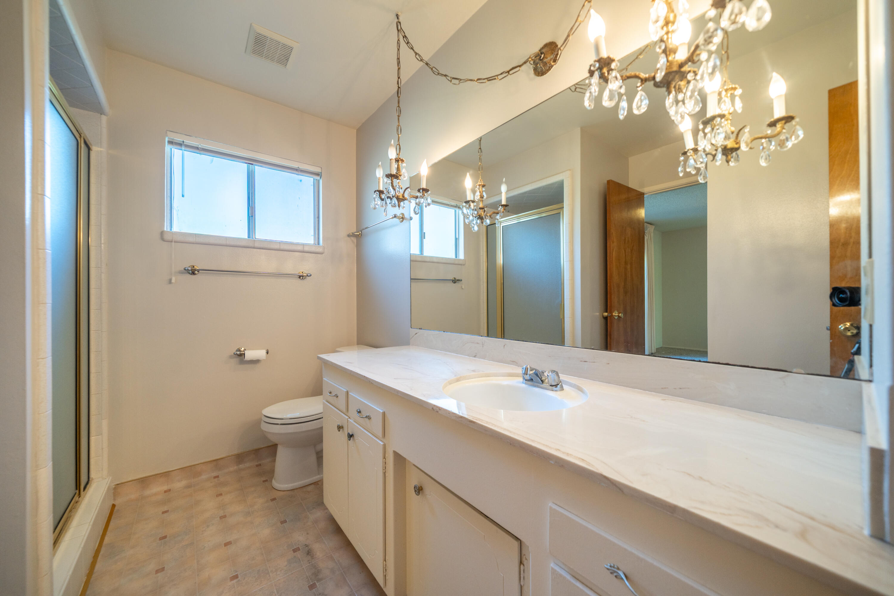 688 Julie Way Redding, CA 96002 - Photo 26 of 79 .