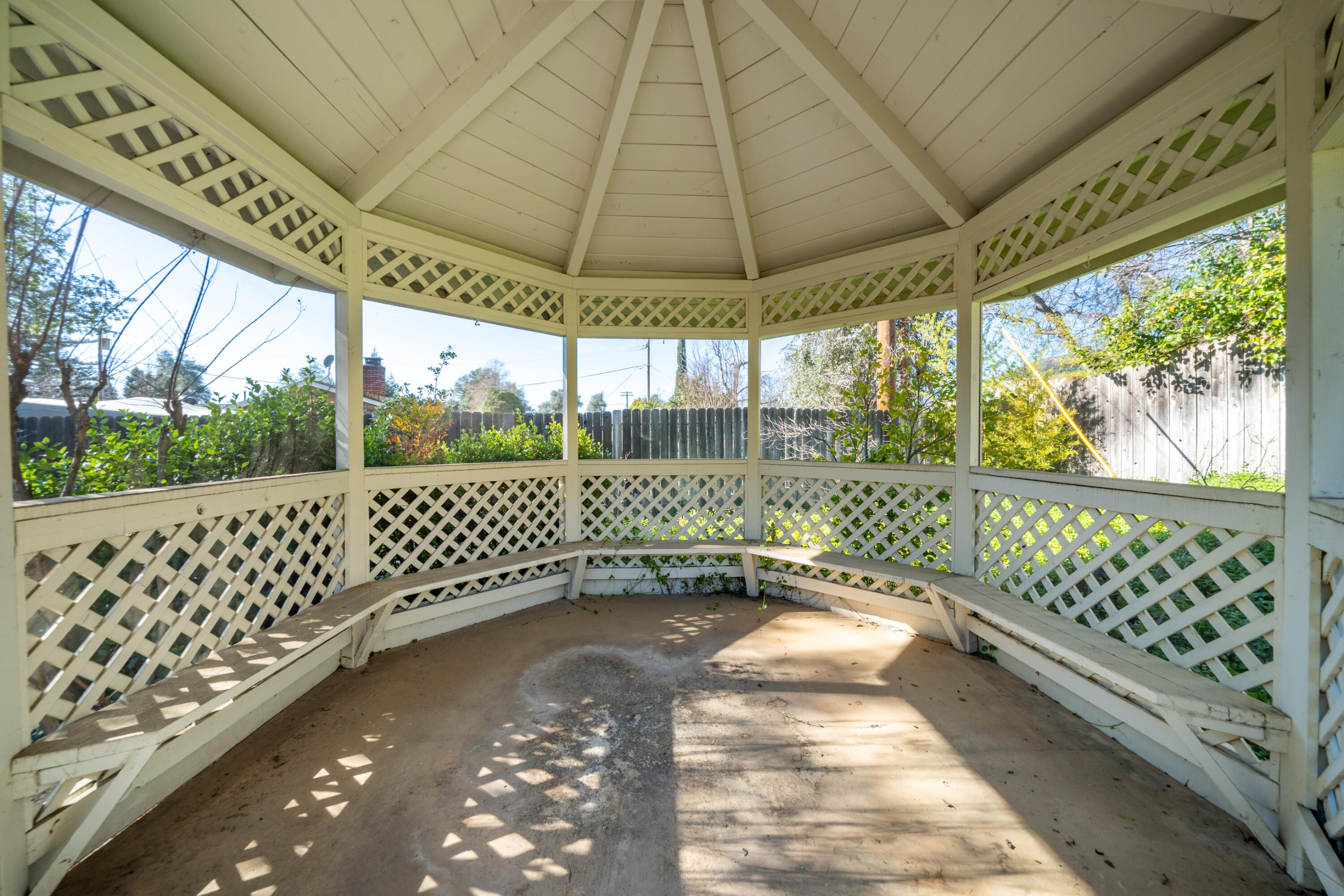 688 Julie Way Redding, CA 96002 - Photo 53 of 79 .