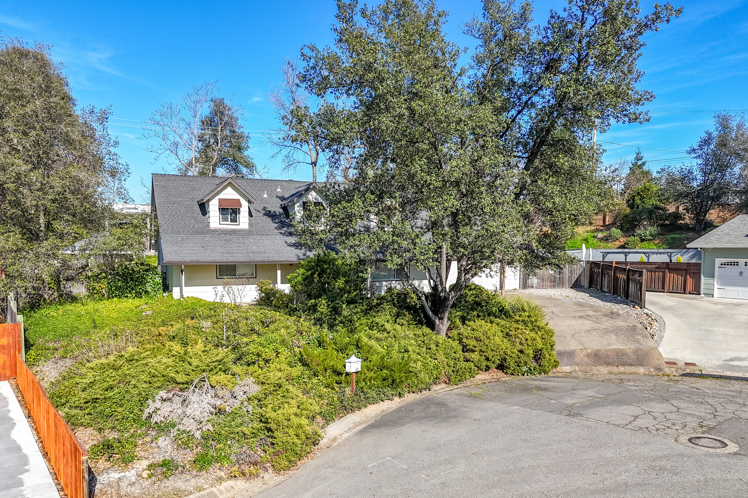 688 Julie Way Redding, CA 96002 - Photo 55 of 79 .