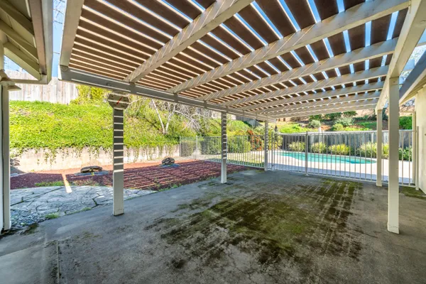 $499,000 | 688 Julie Way, Redding, CA 96002