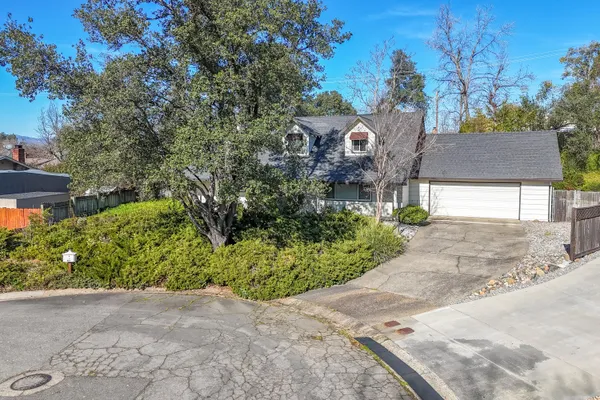 $499,000 | 688 Julie Way, Redding, CA 96002