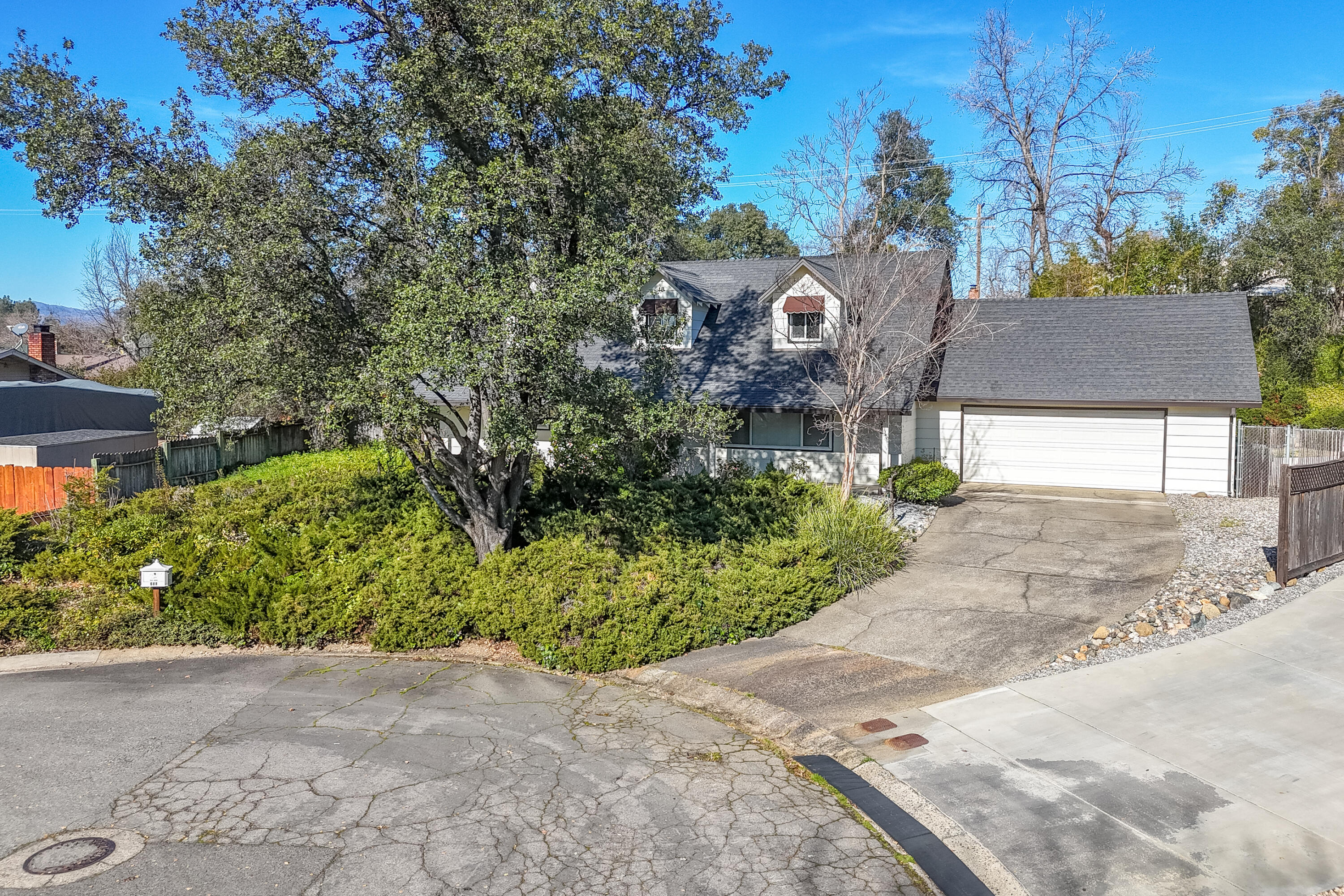 688 Julie Way Redding, CA 96002 - Photo 59 of 79 .