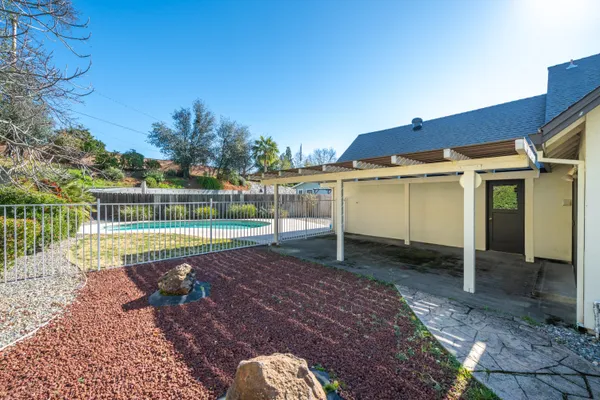 $499,000 | 688 Julie Way, Redding, CA 96002