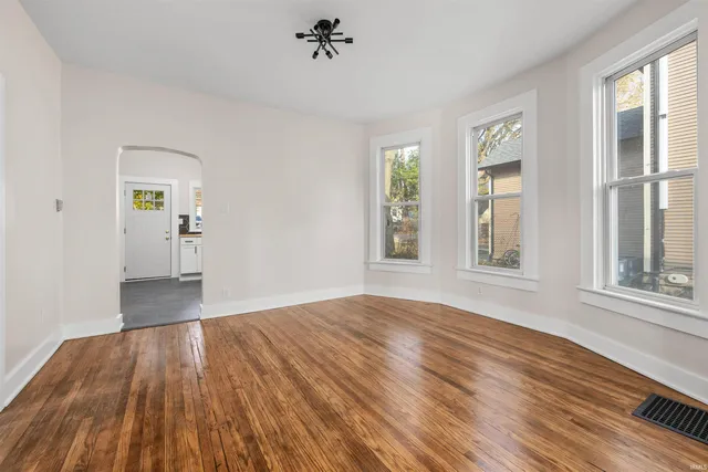 $189,900 | 316 West Creighton Avenue, Fort Wayne, IN 46807