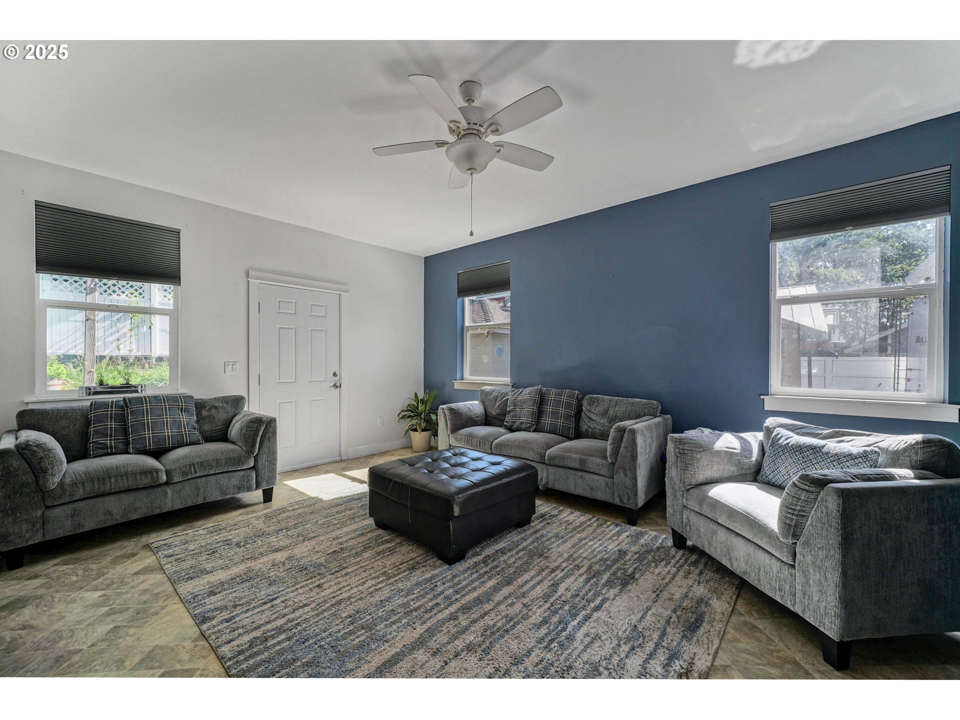 466 Northwest Denton Avenue Dallas, OR 97338 - Photo 14 of 43 a living room with furniture and a window