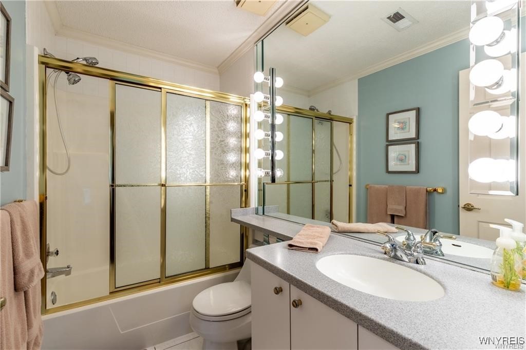 27 Hickory Hill Road, Unit H Amherst, NY 14221 - Photo 16 of 29