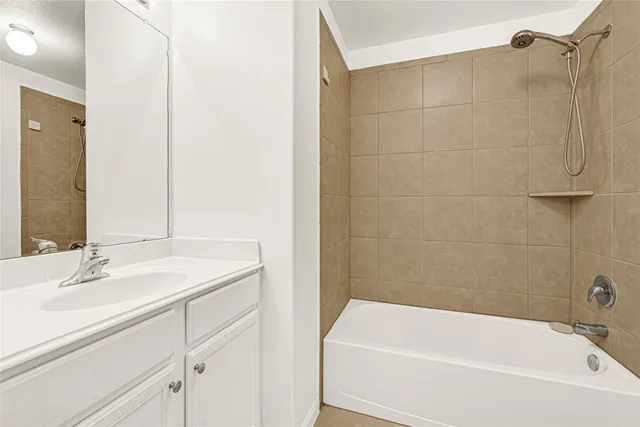 $245,000 | 315 Hawks View Drive, La Marque, TX 77568