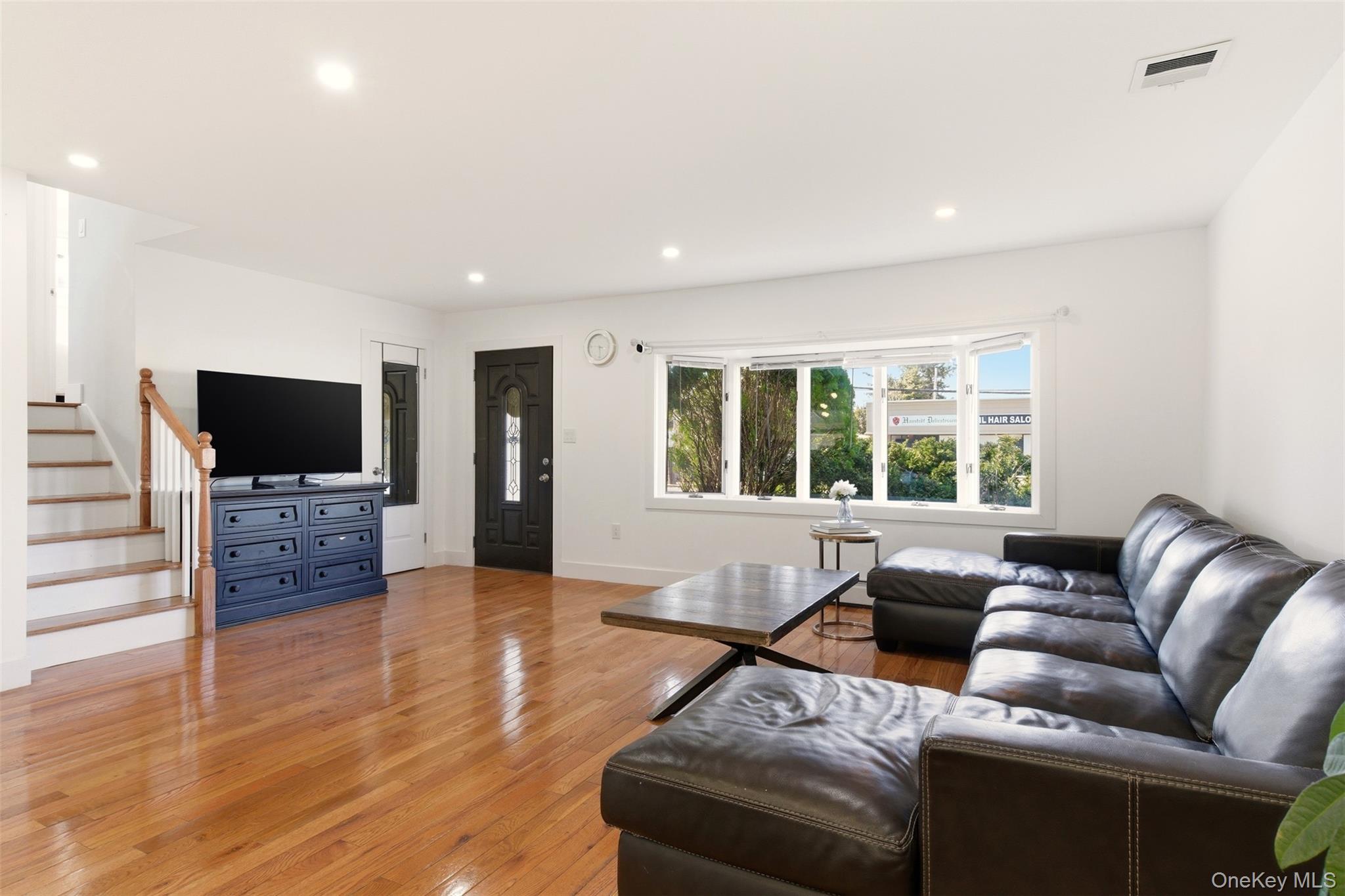 557 Woodbury Road Plainview, NY 11803 - Photo 2 of 32