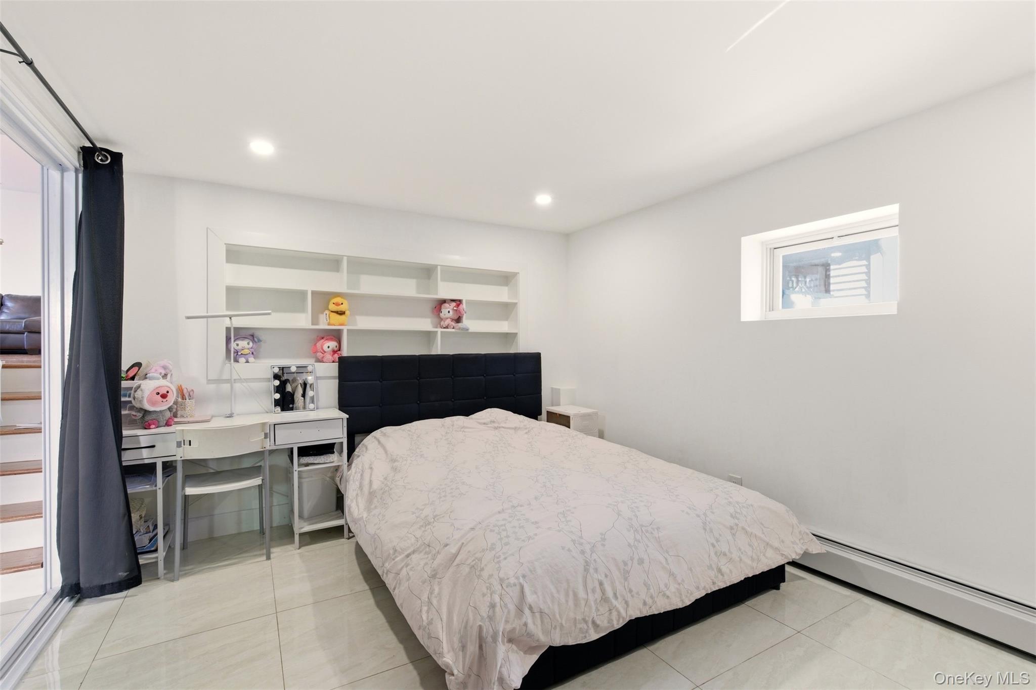 557 Woodbury Road Plainview, NY 11803 - Photo 23 of 32