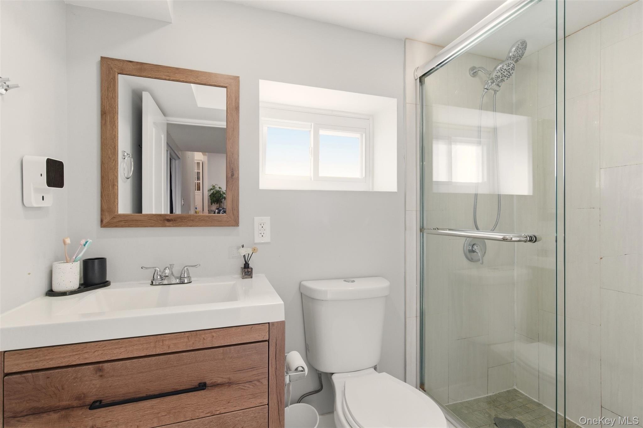 557 Woodbury Road Plainview, NY 11803 - Photo 25 of 32