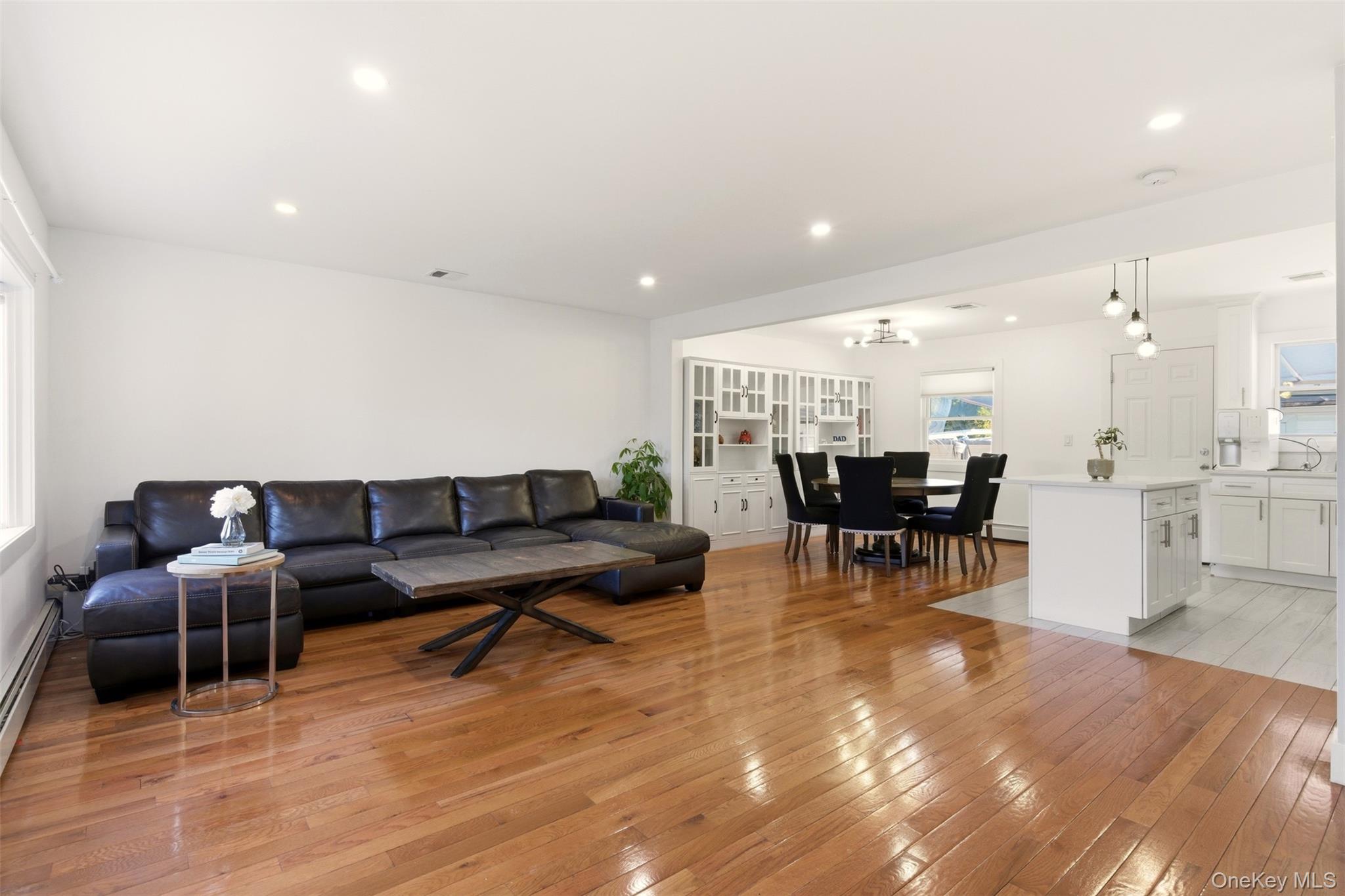 557 Woodbury Road Plainview, NY 11803 - Photo 3 of 32