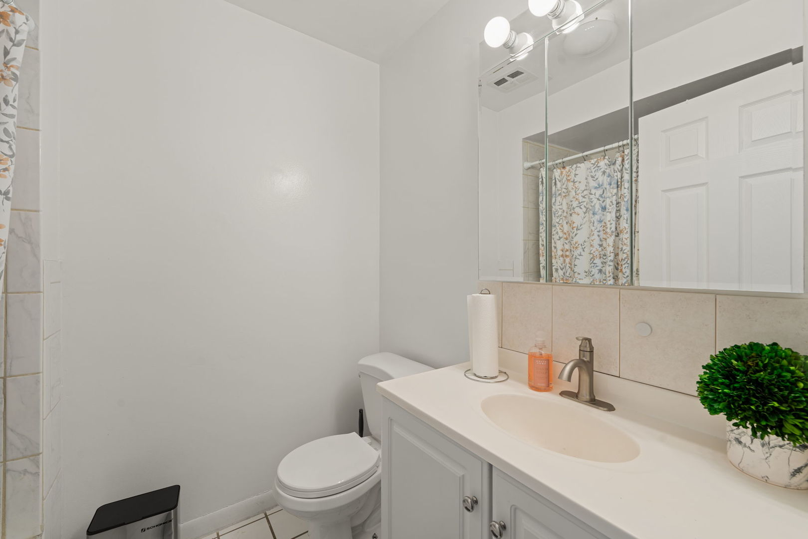 2000 Parkside Drive, Unit B2 Park Ridge, IL 60068 - Photo 7 of 13