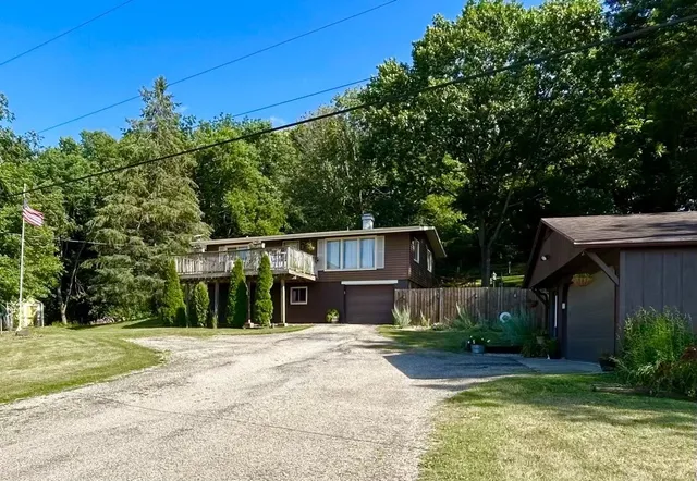 $195,500 | 164 North 2551st Road, Peru, IL 61354