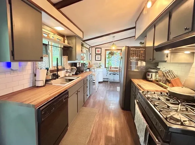 $195,500 | 164 North 2551st Road, Peru, IL 61354