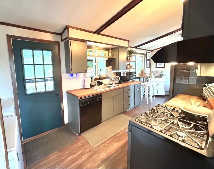 164 North 2551st Road Peru, IL 61354 - Photo 9 of 24