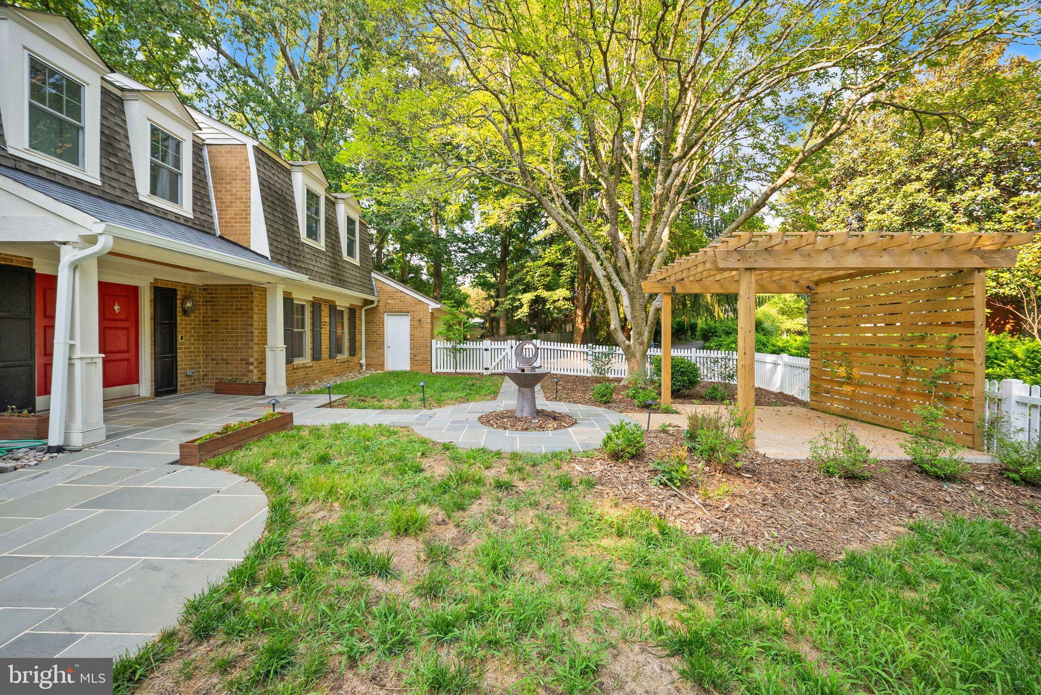 2648 Black Fir Court Reston, VA 20191 - Photo 5 of 85 Gallery Image 5
