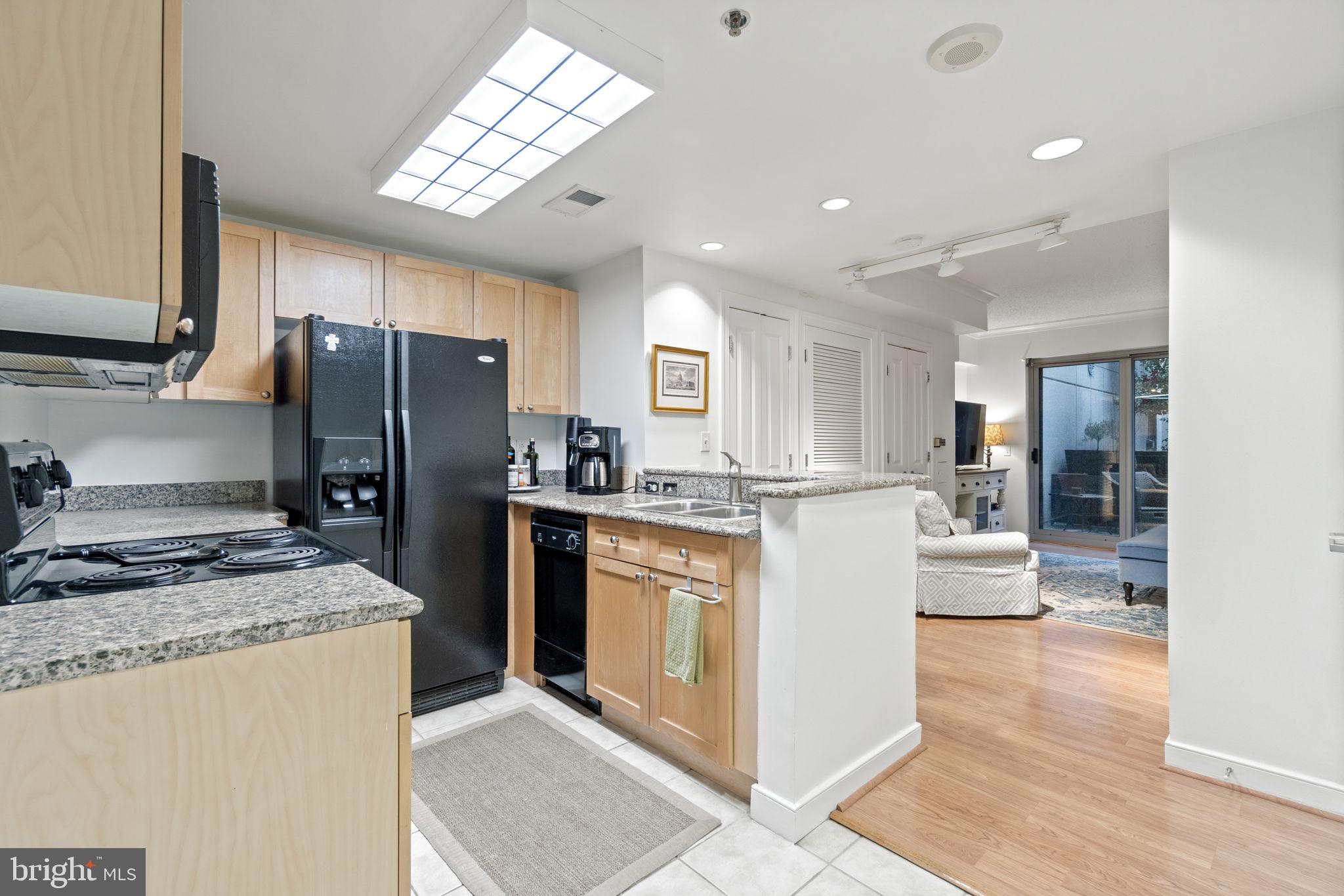 777 7th Street Northwest, Unit 723 Washington, DC 20001 - Photo 7 of 20