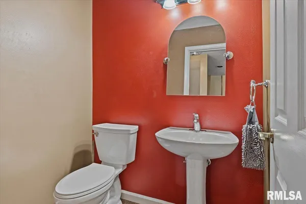 $599,900 | 200 South Koke Mill Road, Springfield, IL 62704
