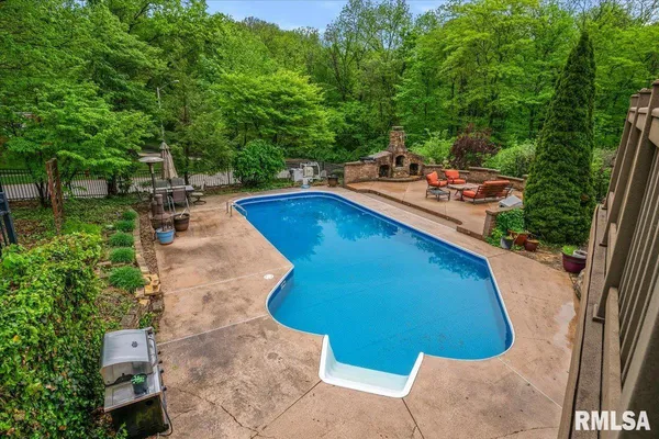 $599,900 | 200 South Koke Mill Road, Springfield, IL 62704