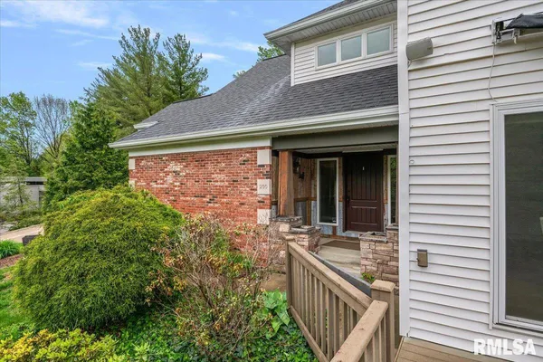 $599,900 | 200 South Koke Mill Road, Springfield, IL 62704
