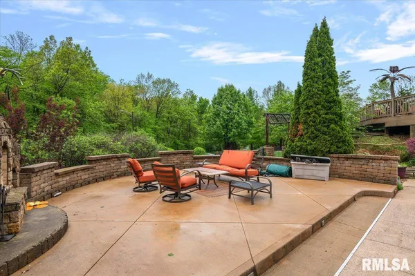 $599,900 | 200 South Koke Mill Road, Springfield, IL 62704
