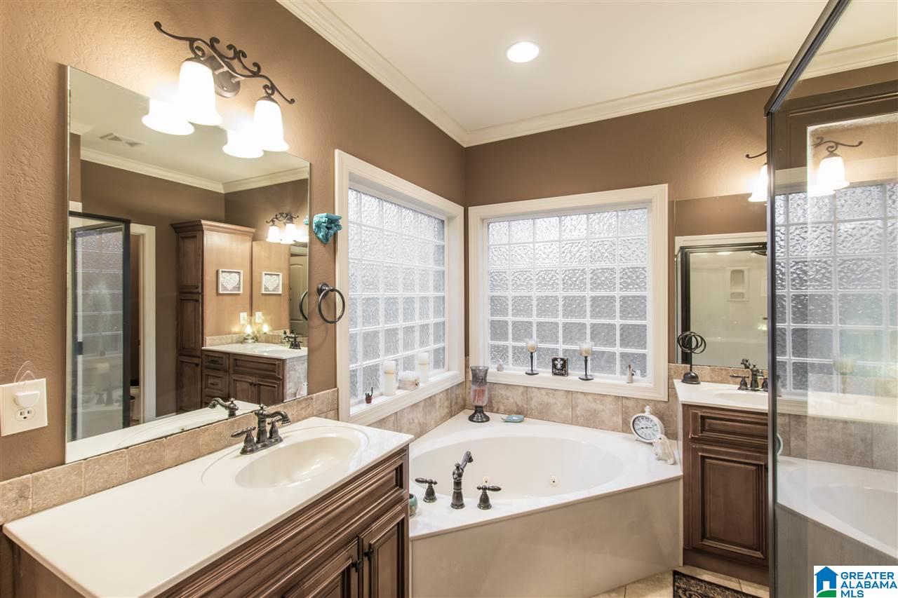 606 Village Way Pelham, AL 35124 - Photo 15 of 28
