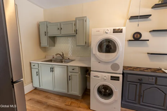 $1,175 | 301 South Main Street, Mechanicville, NY 12118