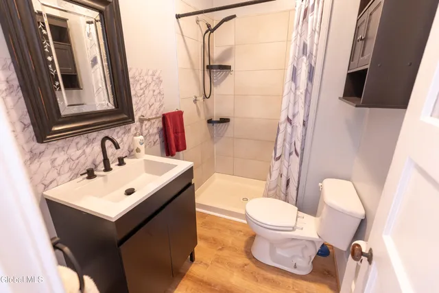 $1,175 | 301 South Main Street, Mechanicville, NY 12118