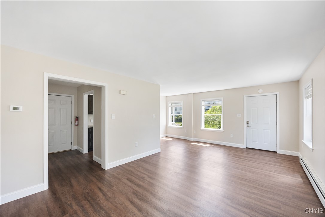 362 Washington Avenue Oneida, NY 13421 - Photo 8 of 46