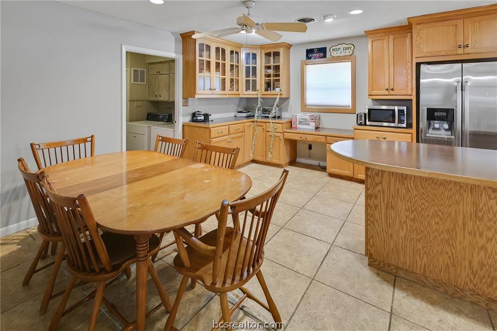 305 West Brookside Drive Bryan, TX 77801 - Photo 19 of 43
