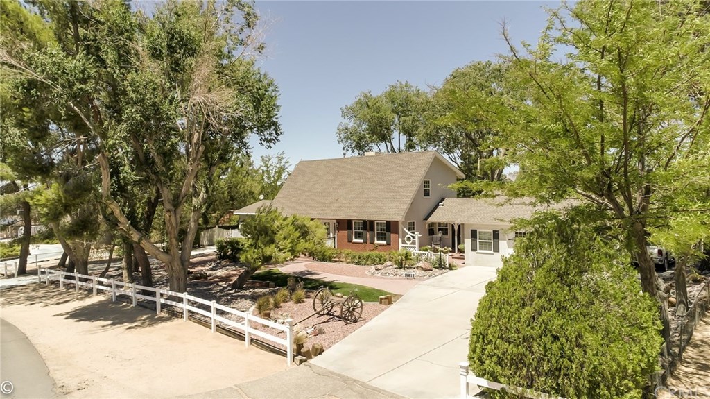 19212 Tehachapi Road Apple Valley, CA 92307 - Photo 1 of 1