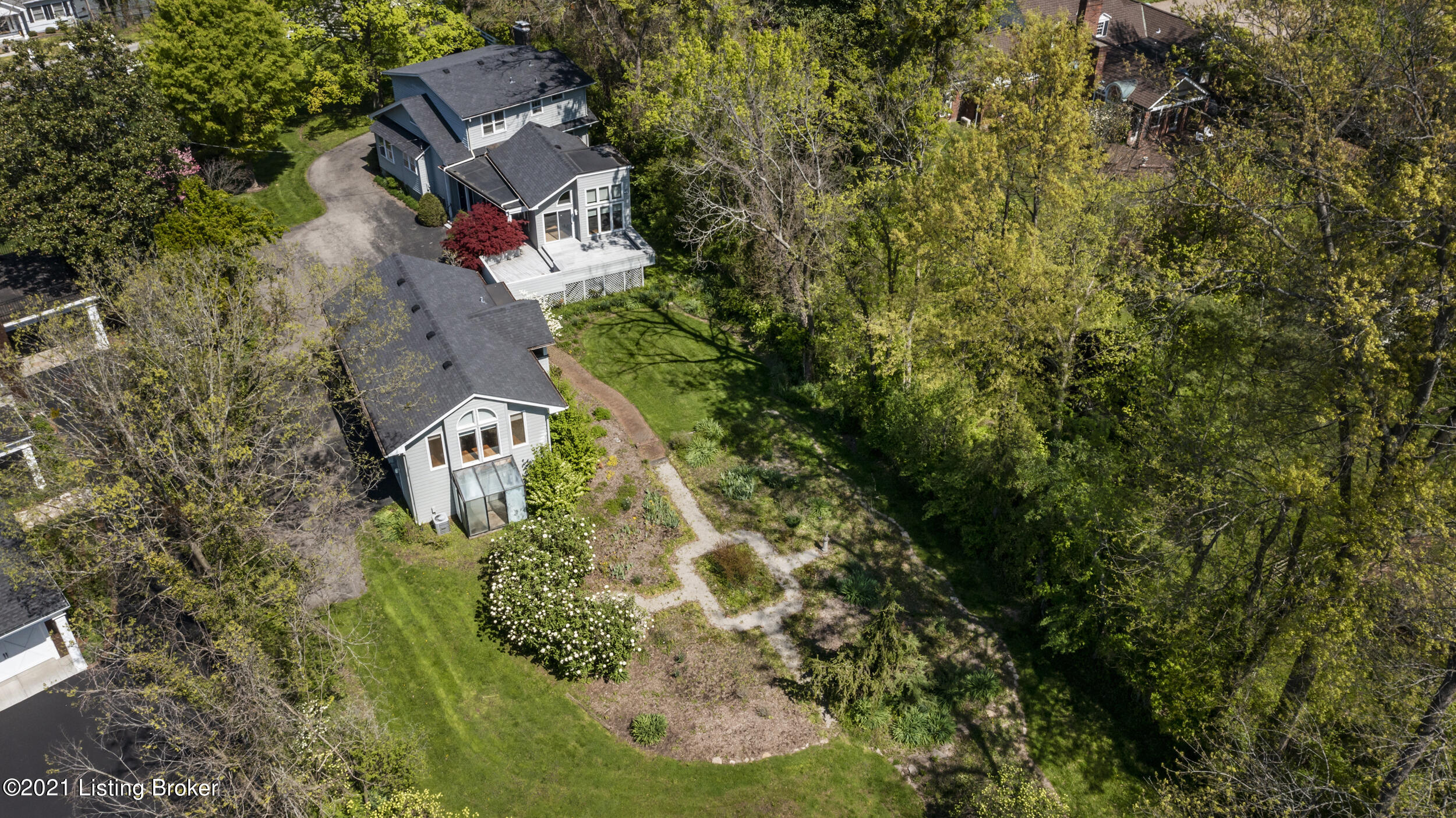 4502 River Road Louisville, KY 40222 - Photo 21 of 65 24-aerial of rear yard