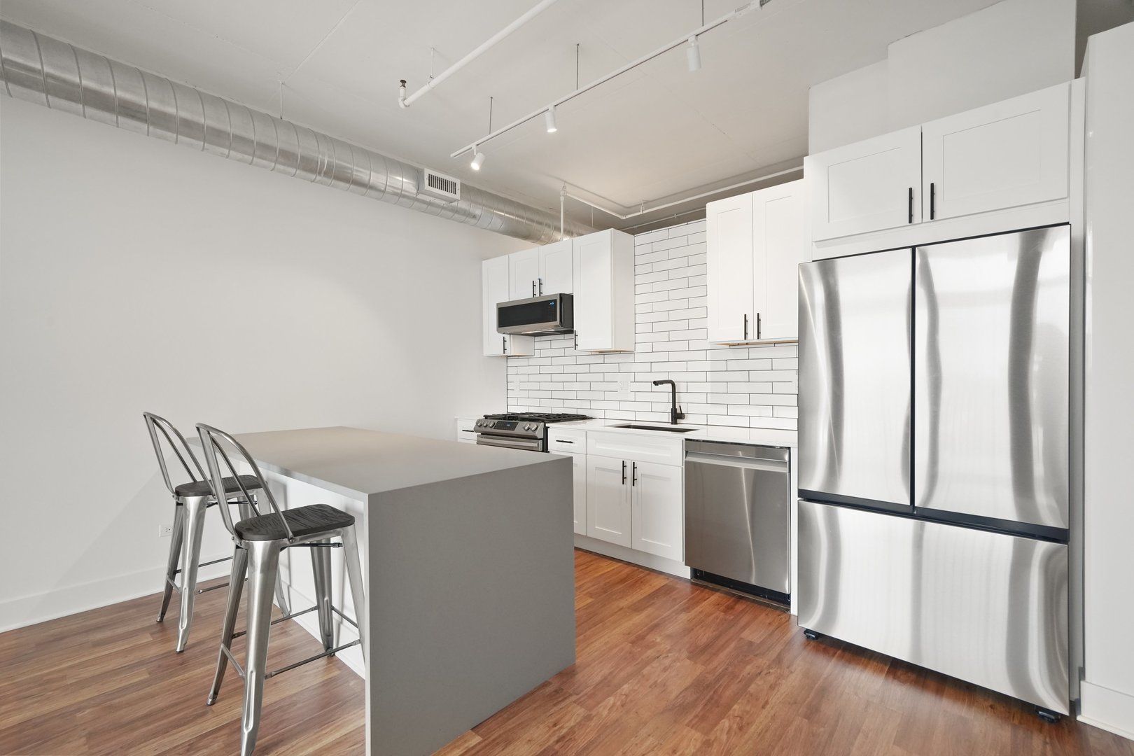 212 East Cullerton Street, Unit 1009 Chicago, IL 60616 - Photo 5 of 19