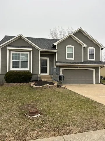 $329,000 | 565 South Cedar Street, Gardner, KS 66030